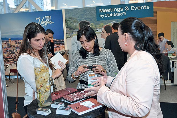 Suprema Produções Feira EBS 2016